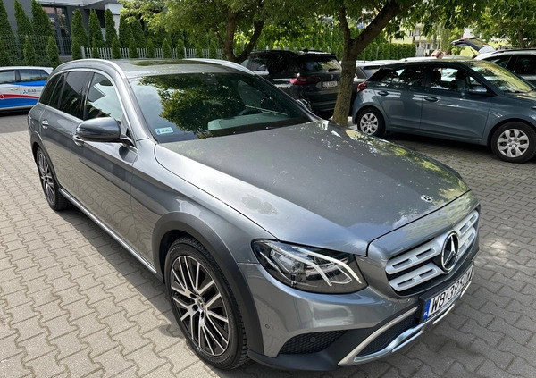 Mercedes-Benz Klasa E cena 159000 przebieg: 97300, rok produkcji 2020 z Toruń małe 211